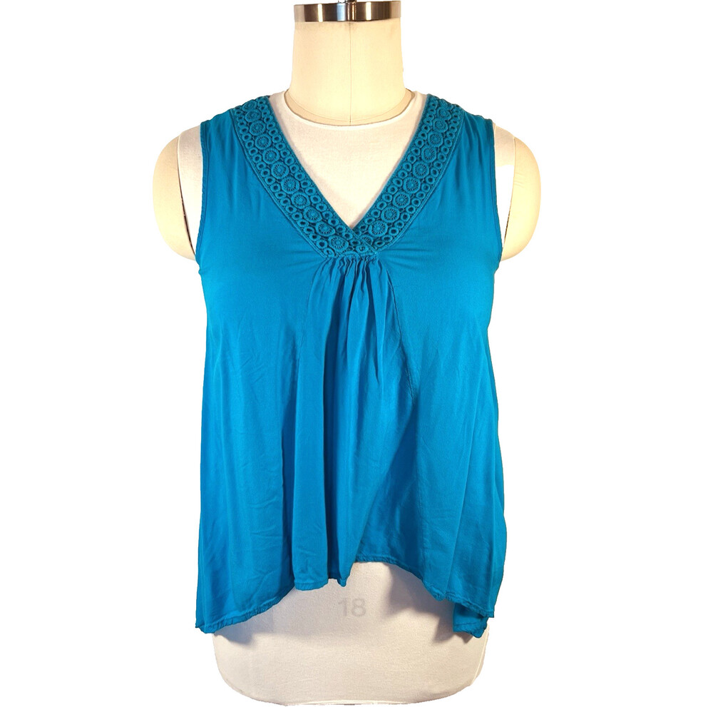 Avenue - Women's 14/16 Tank Top Crochet Trim V-Neck Flared Sharkbite Hem